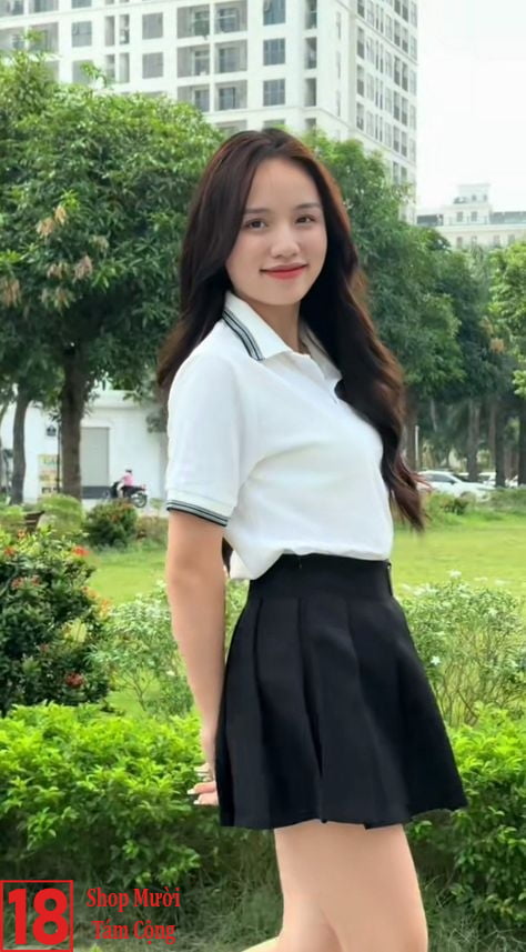 Gái Xinh Mặc Váy Ngắn Màu đen (5)