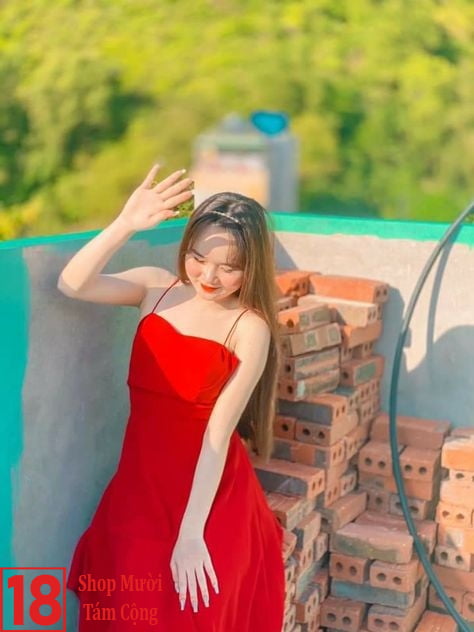 Gái đẹp Mặc Váy Ngắn Màu đỏ (4)