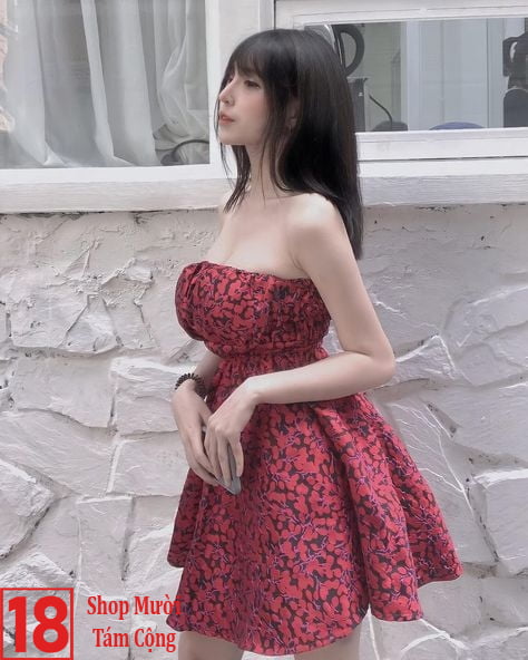 Gái Xinh Mặc Váy Ngắn Màu đỏ (3)