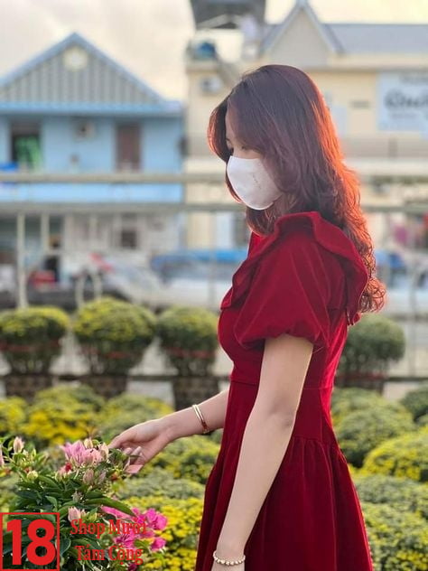 Girl Xinh Mặc Váy Ngắn Màu đỏ đẹp (1)