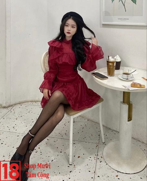 Hình ảnh Những Cô Gái Xinh Mặc Váy Ngắn đỏ (1)