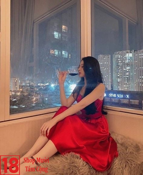 Hình ảnh Những Cô Gái Xinh Mặc Váy Ngắn đỏ (2)