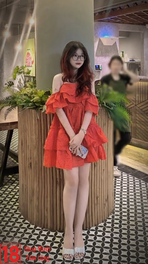 Hình ảnh Những Cô Gái Xinh Mặc Váy Ngắn đỏ (6)