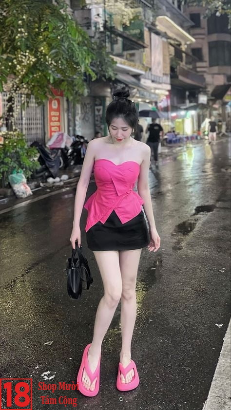 Hình ảnh Những Cô Gái Xinh Mặc Váy Ngắn đỏ (13)