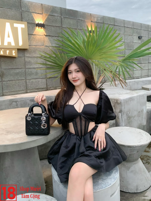 Gái đẹp mặc váy ngắn trên tik tok (1)