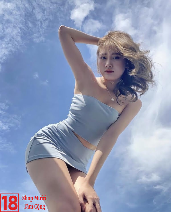 Gái đẹp mặc váy ngắn trên tik tok (3)