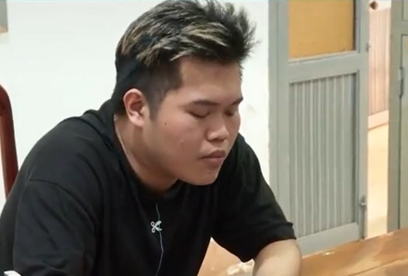 Bắt bé gái 14 tuổi gửi ảnh khỏa thân, "clip nóng" mới cho vay tiền, nam thanh niên bị bắt giam