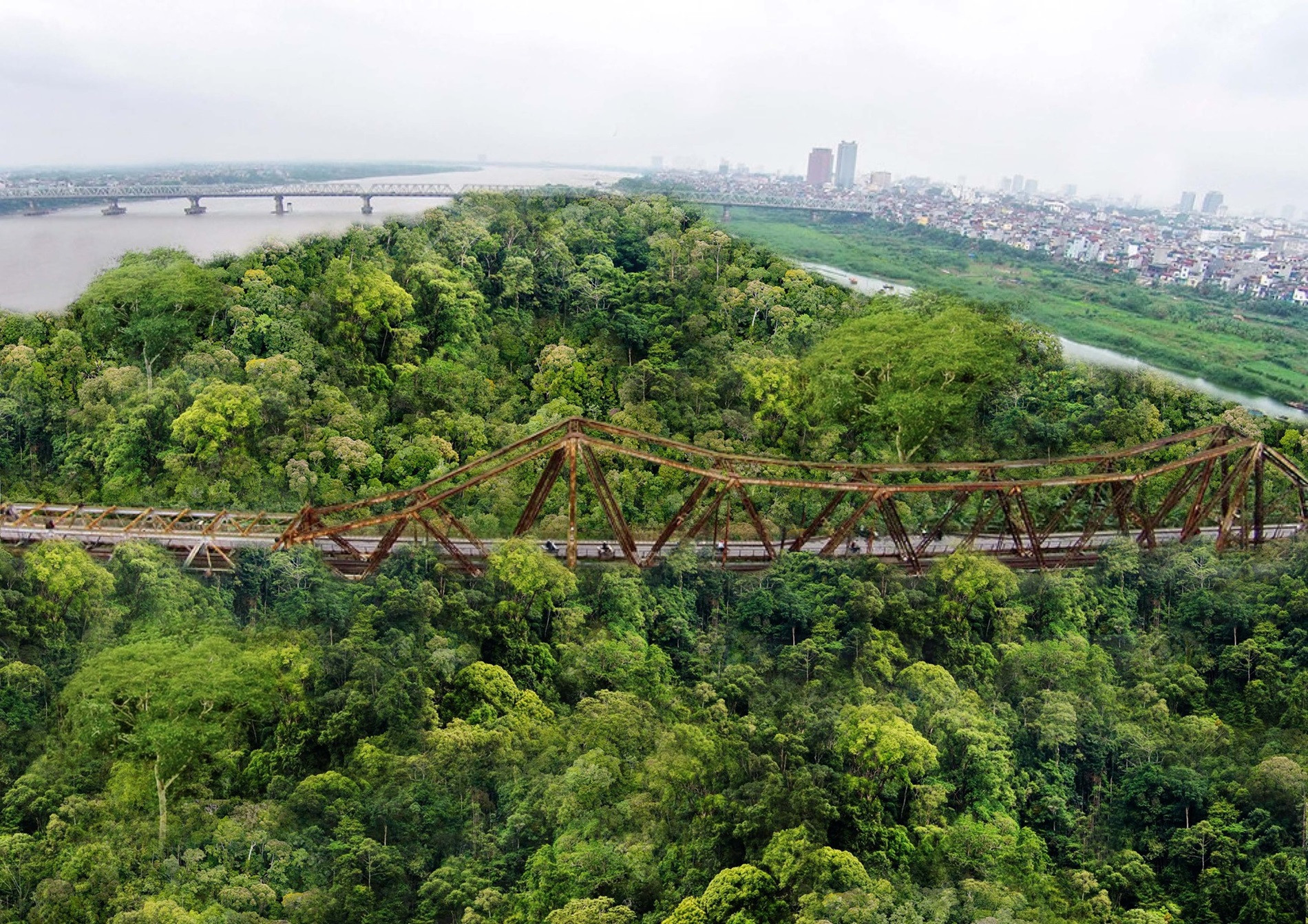 Cầu Nhật Tân nhìn từ Bến Bạc, làng Thượng Thụy, Tây Hồ.jpg