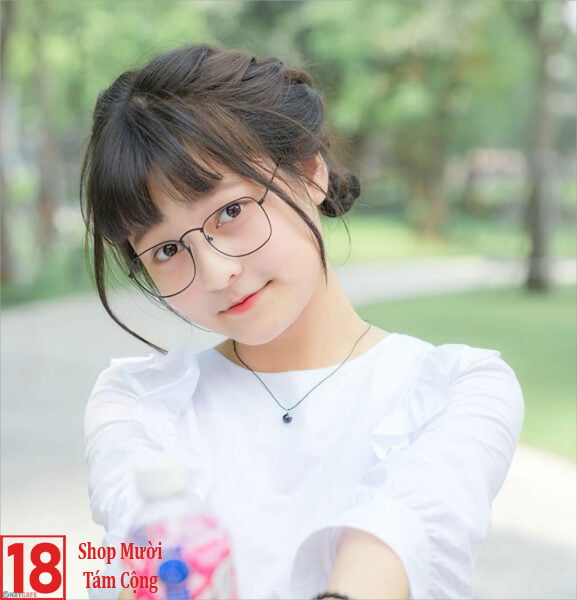 Ảnh Gái Xinh 2k đeo Kính (1)