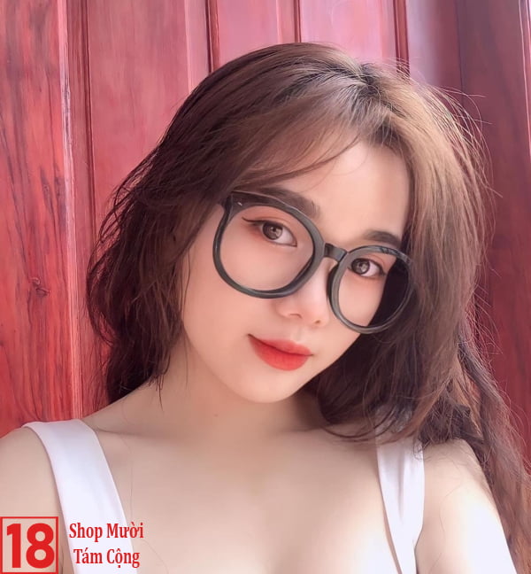 Ảnh Gái Xinh 2k đeo Kính (4)