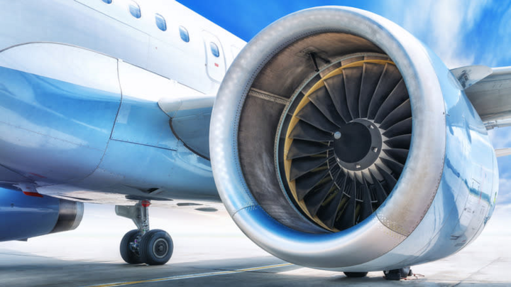 Một phần hệ thống siêu máy tính Frontier của Hewlett Packard Enterprise. (Nguồn: SlashGear)