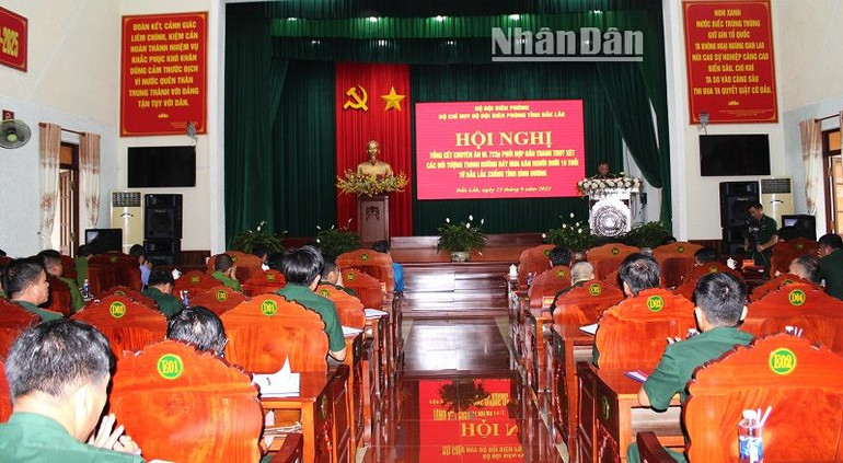 Phó Chủ tịch Ủy ban nhân dân tỉnh Đắk Lắk Võ Văn Cảnh phát biểu tại hội nghị.