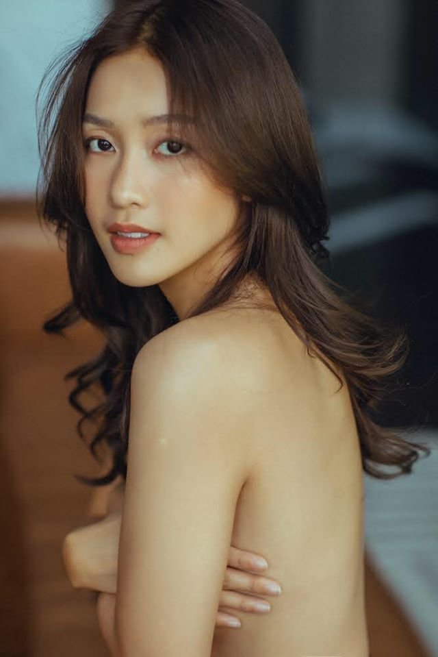 sao viet ngay 261 dau nam choi lon chi pu va kha ngan dua nhau khoe anh ban nude