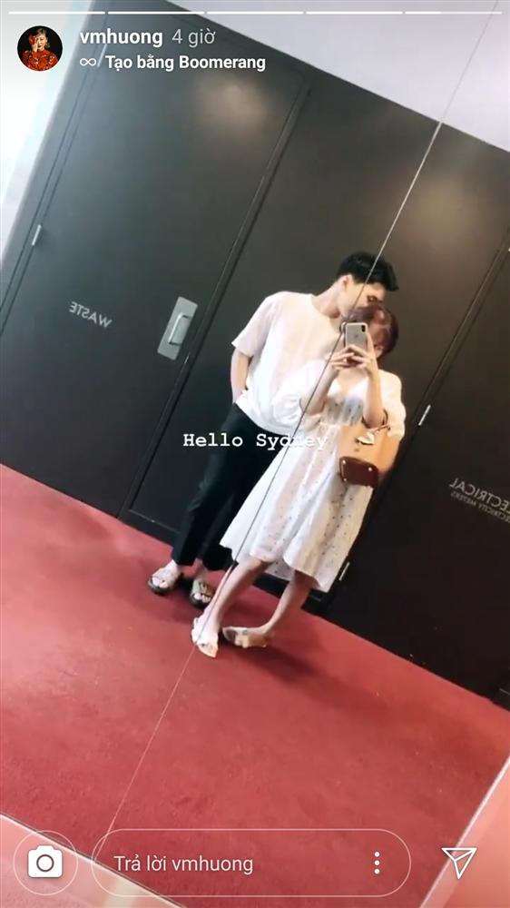 sao viet ngay 261 dau nam choi lon chi pu va kha ngan dua nhau khoe anh ban nude