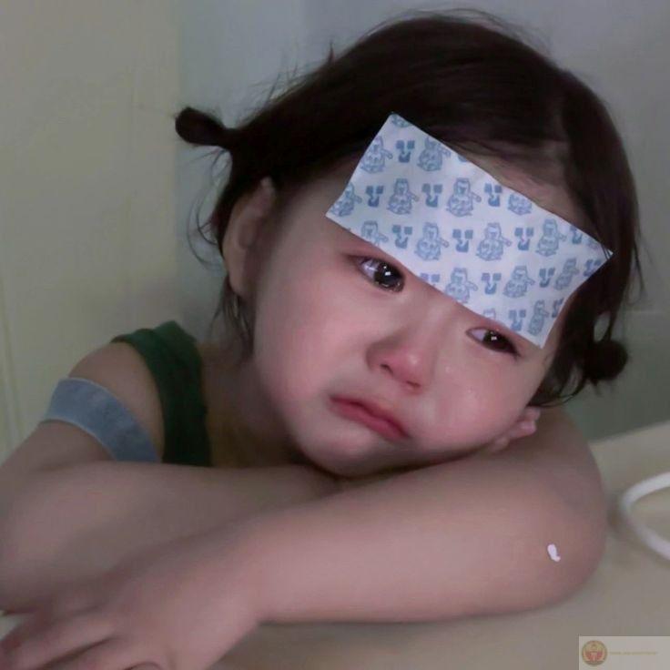 Cứ lặng lẽ rơi lệ như chưa từng mạnh mẽ