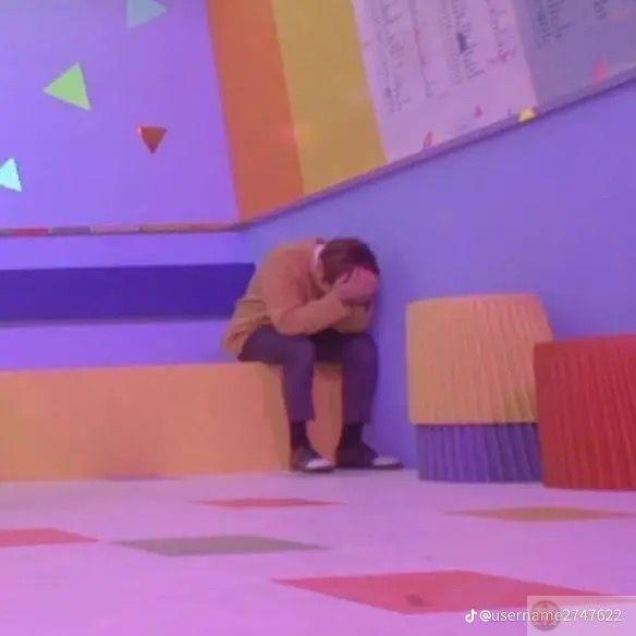 Tôi khóc cho những điều chưa bao giờ thành lời