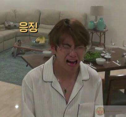 Nước mắt tôi rơi cho những điều không thể cứu