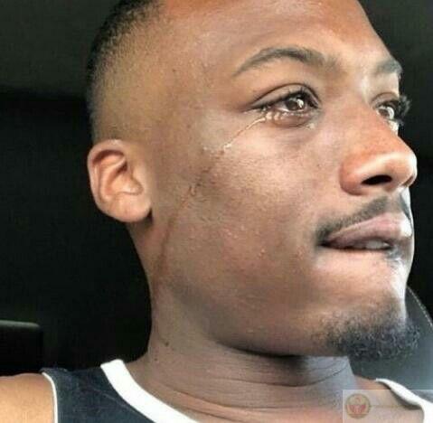 Lặng im quá lâu, nước mắt bắt đầu lên tiếng