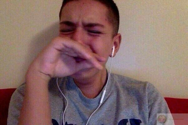 Không ai hiểu những giọt nước mắt đằng sau nụ cười