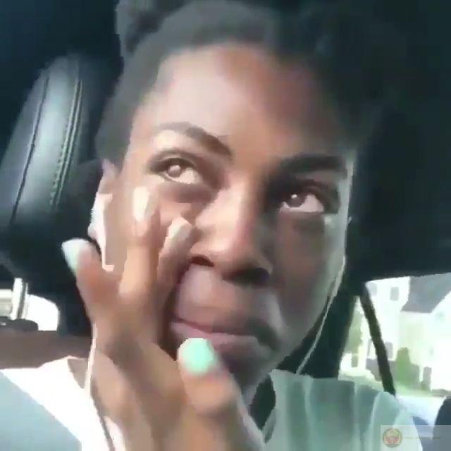 Khóc là cách tôi nhẹ lòng sau những lần gắng gượng