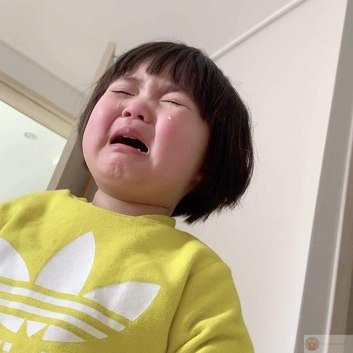 Khóc không khiến tôi yếu, nó khiến tôi thật hơn