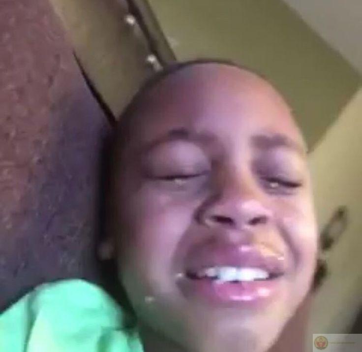 Giả vờ mạnh mẽ đến bao giờ mới được khóc?