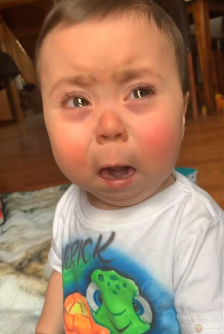 Gồng gánh cả ngày, đêm về chỉ biết khóc