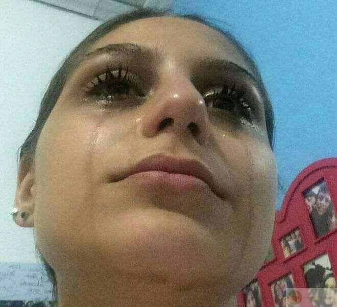 Đừng hỏi tôi vì sao khóc, tôi cũng không biết