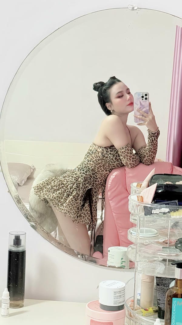 ảnh sex Linh Miu 21