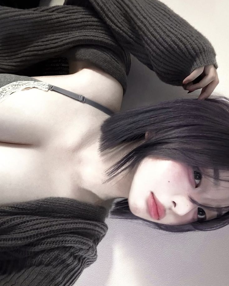 Ảnh gái sexy tự tin tạo dáng khiến người xem say mê ngay từ ánh nhìn