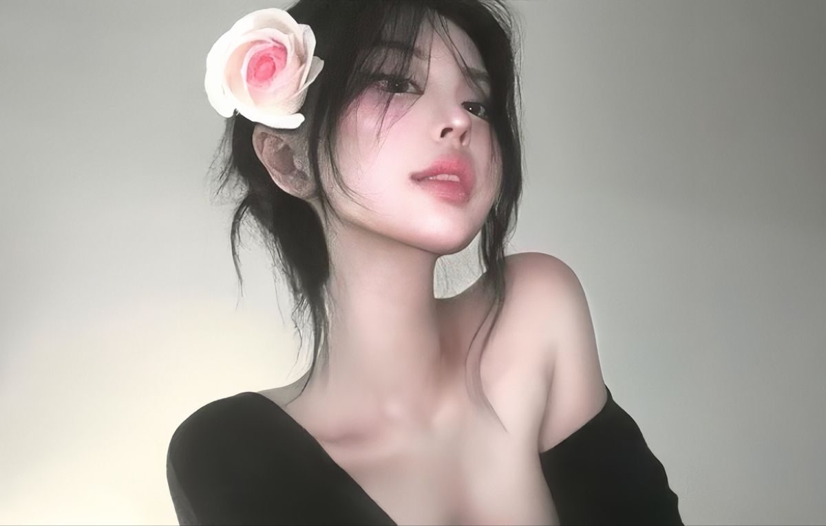 Ảnh gái xinh hở hang