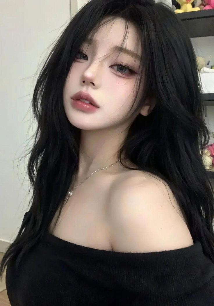 Ánh mắt cuốn hút trong ảnh gái sexy khiến khung hình thêm phần rực rỡ