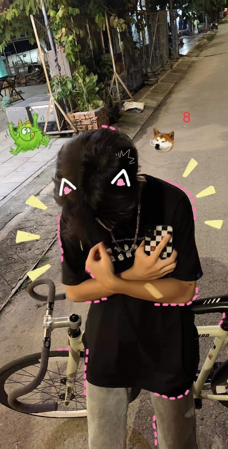 Một chiếc ảnh trai đẹp K8 tinh nghịch nhưng vẫn dễ thương và cuốn hút