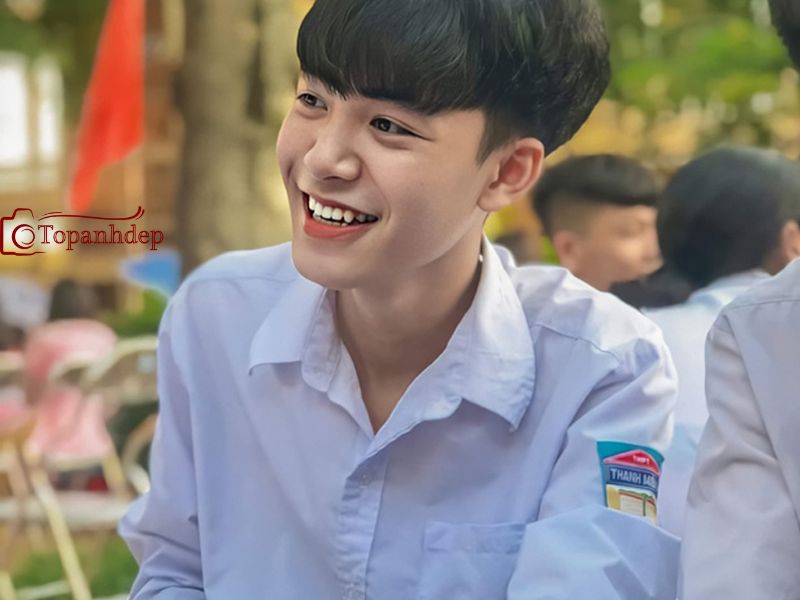 Nét hồn nhiên của những chàng trai tuổi 13