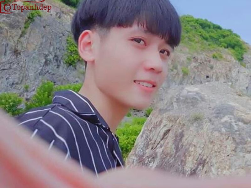 Nụ cười tinh nghịch của trai đẹp 13 tuổi