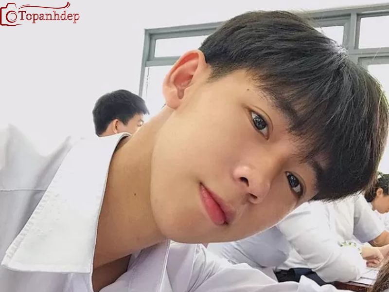 Sự kết hợp giữa ngây thơ và tự tin của tuổi 13