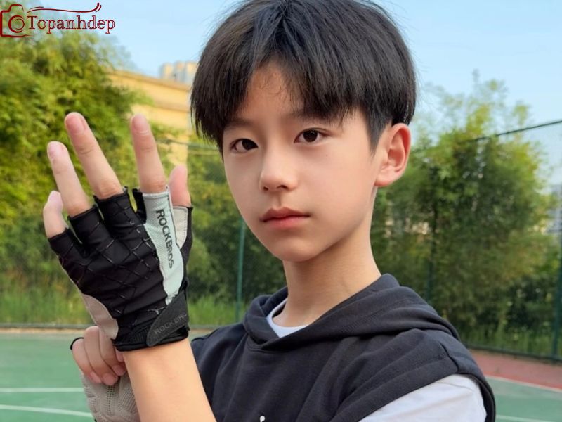 Khoảnh khắc đáng nhớ của trai đẹp 13 tuổi