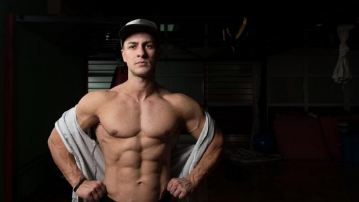 Trai đẹp tập gym body săn chắc