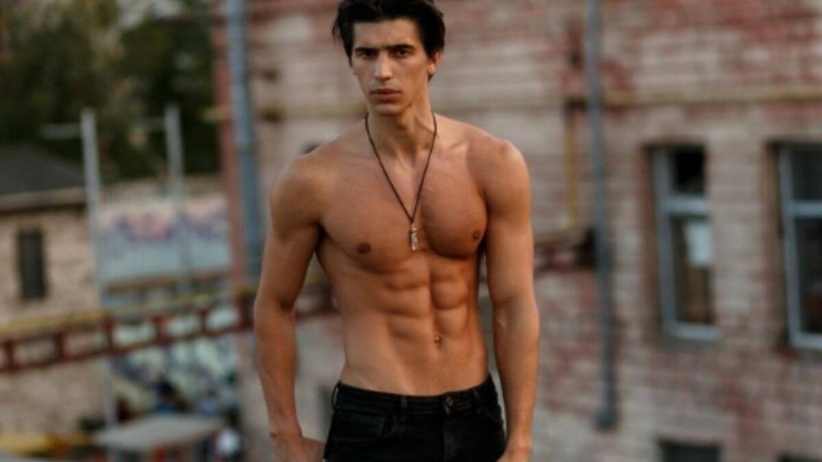 Ảnh tập gym nam 6 múi khoe dáng