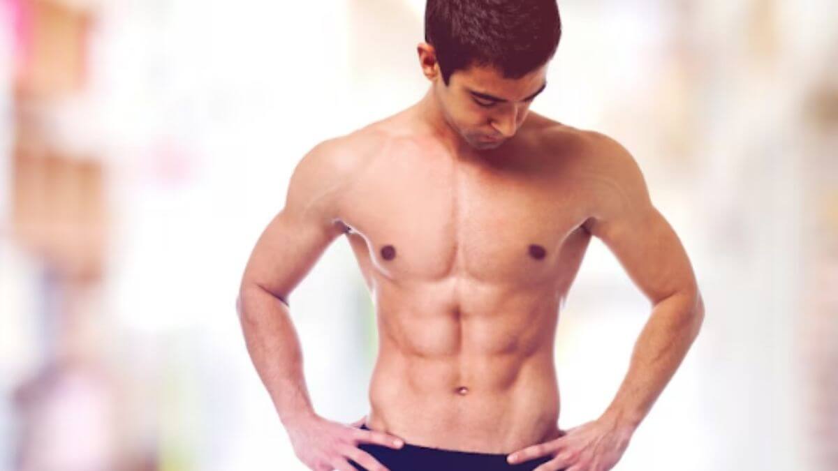 Body nam chuẩn 6 múi tập luyện