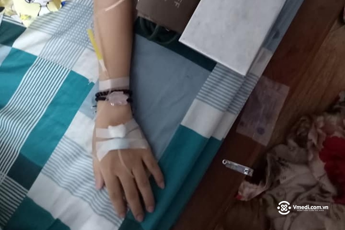 Tổng hợp 70+ hình ảnh truyền nước biển tại nhà và bệnh viện