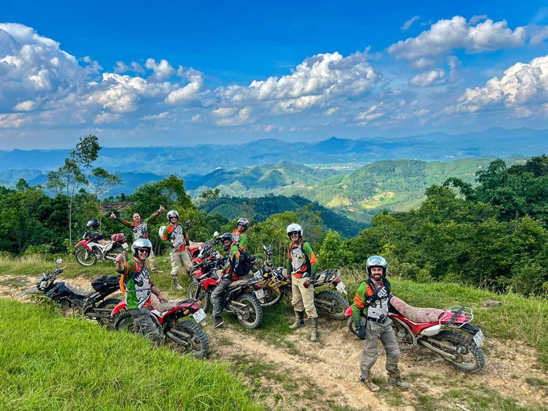 Rực rỡ không nằm ở đích đến: Road trip lên ngôi, đón những cung đường đẹp nhất cuối xuân