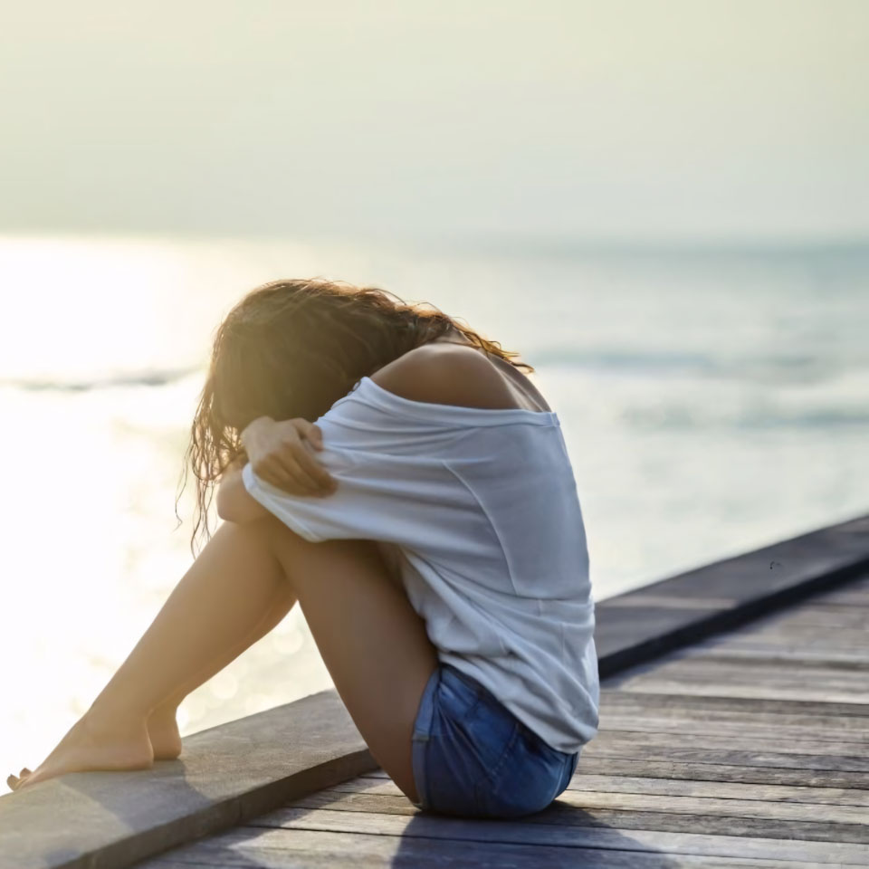 Co don anh tam trang buon nu 960px 960px avatar 13