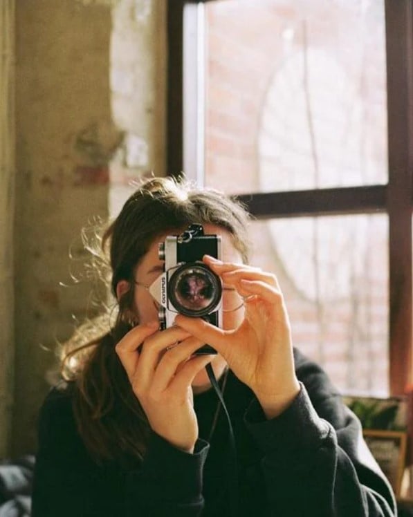 10+ cách chụp ảnh trước gương cực xinh khi lên hình