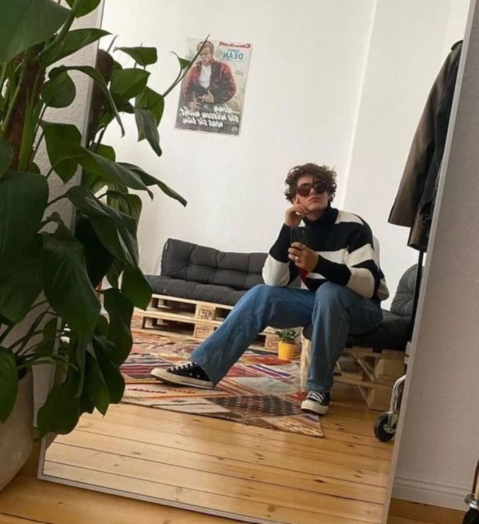 10+ cách chụp ảnh trước gương cực xinh khi lên hình