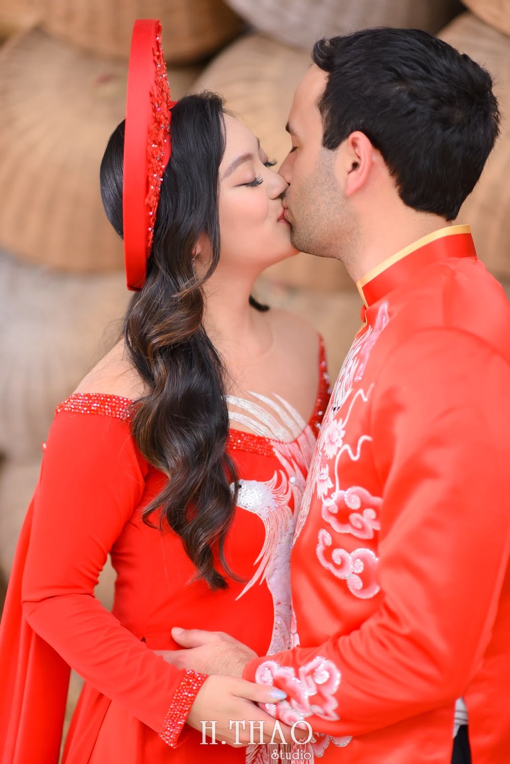 Anh dam cuoi Viet Nam 11 min - Bộ ảnh cưới áo dài truyền thống theo phong cách Việt đẹp - HThao Studio