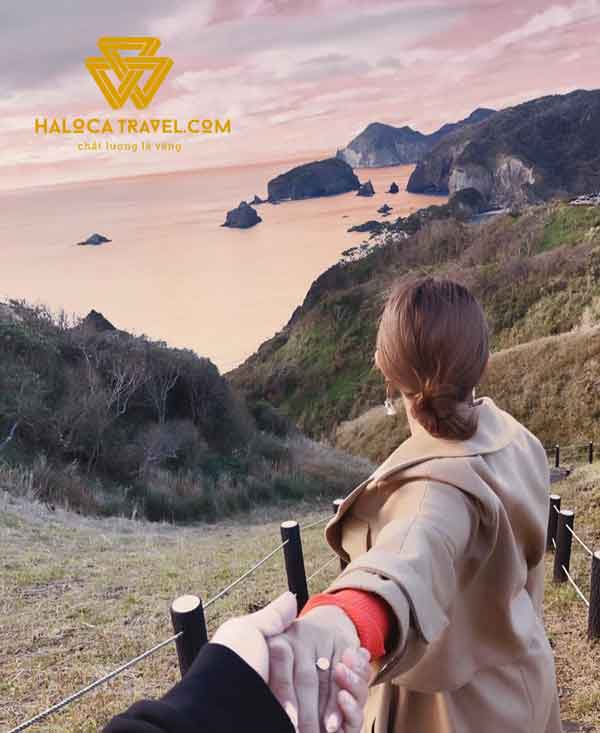 Kieu Dua Nhau Di Khap The Gian