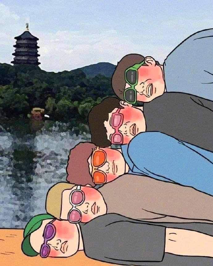 Thêm một phiên bản trồng cây chuối nữa mà cả team có thể thử - Nguồn ảnh: Internet