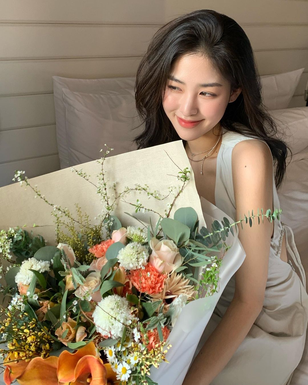 chụp ảnh với hoa