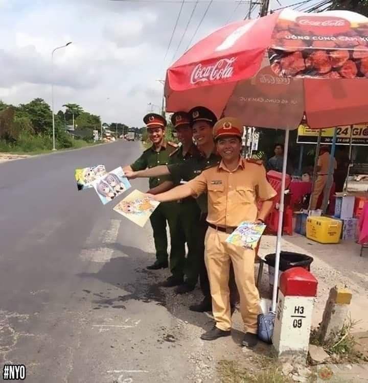 Ảnh công an meme